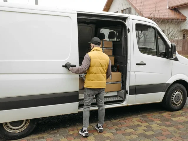 ¿Cómo tiene que ser un camión de mudanzas?